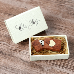 Olivewood Our Story Design - USB 2.0 in Paper Box with Heart